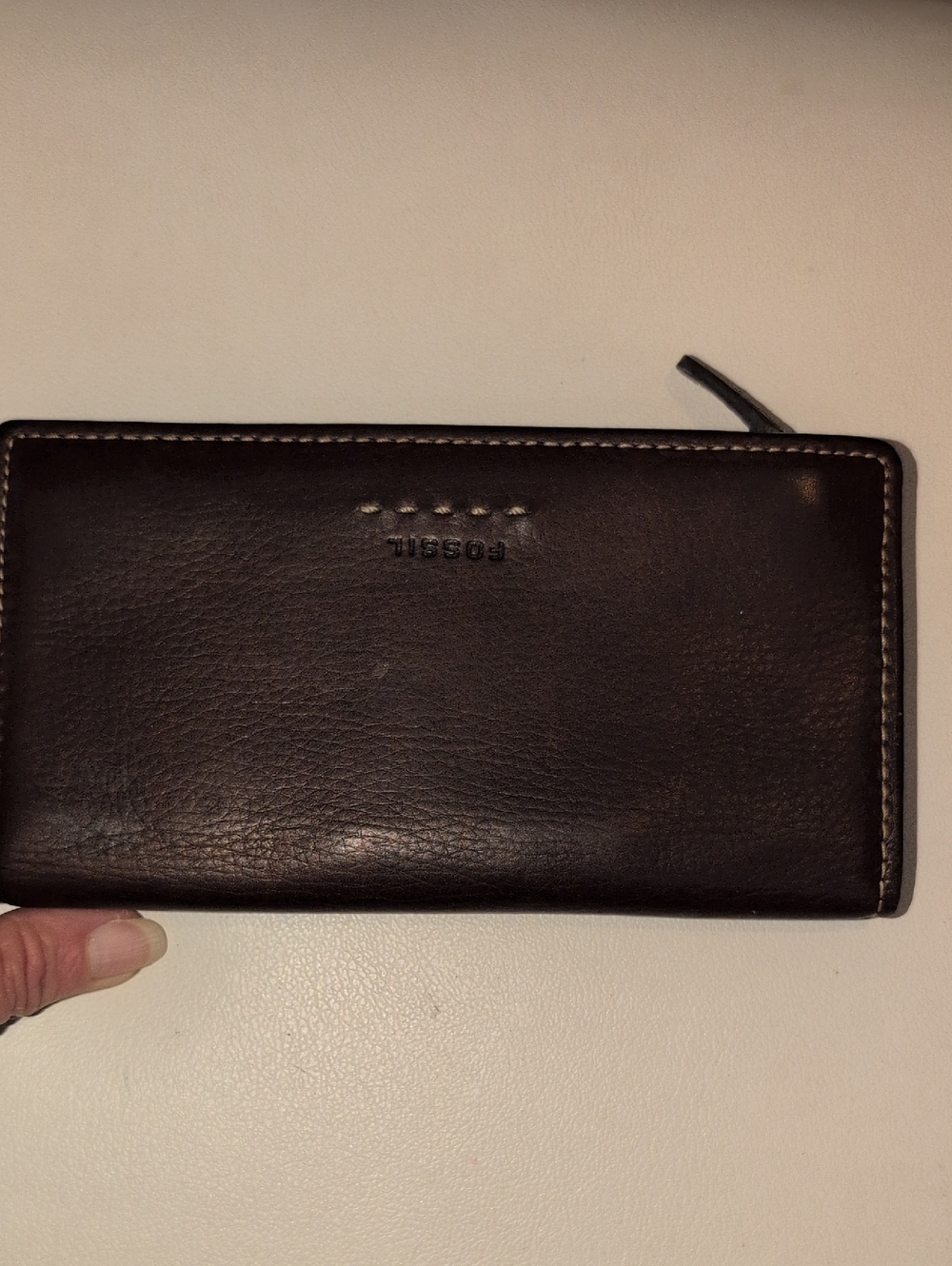 Fossil Dark Brown Leather Zip Wallet with Contrast Stitching